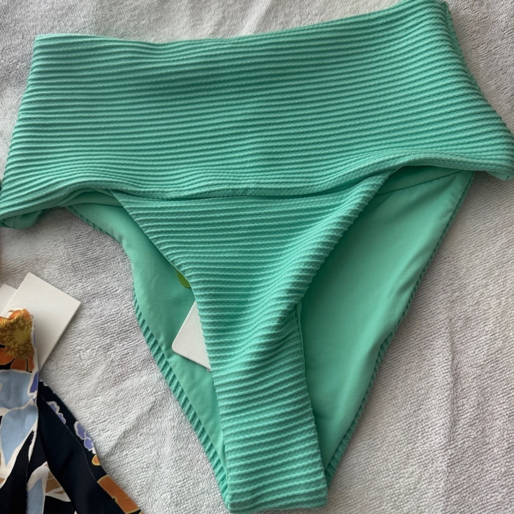 ✨Bundle ✨L*Space farm Rio Mint Green Bikini Bottom XS 3 pieces nwt - Picture 4 of 11